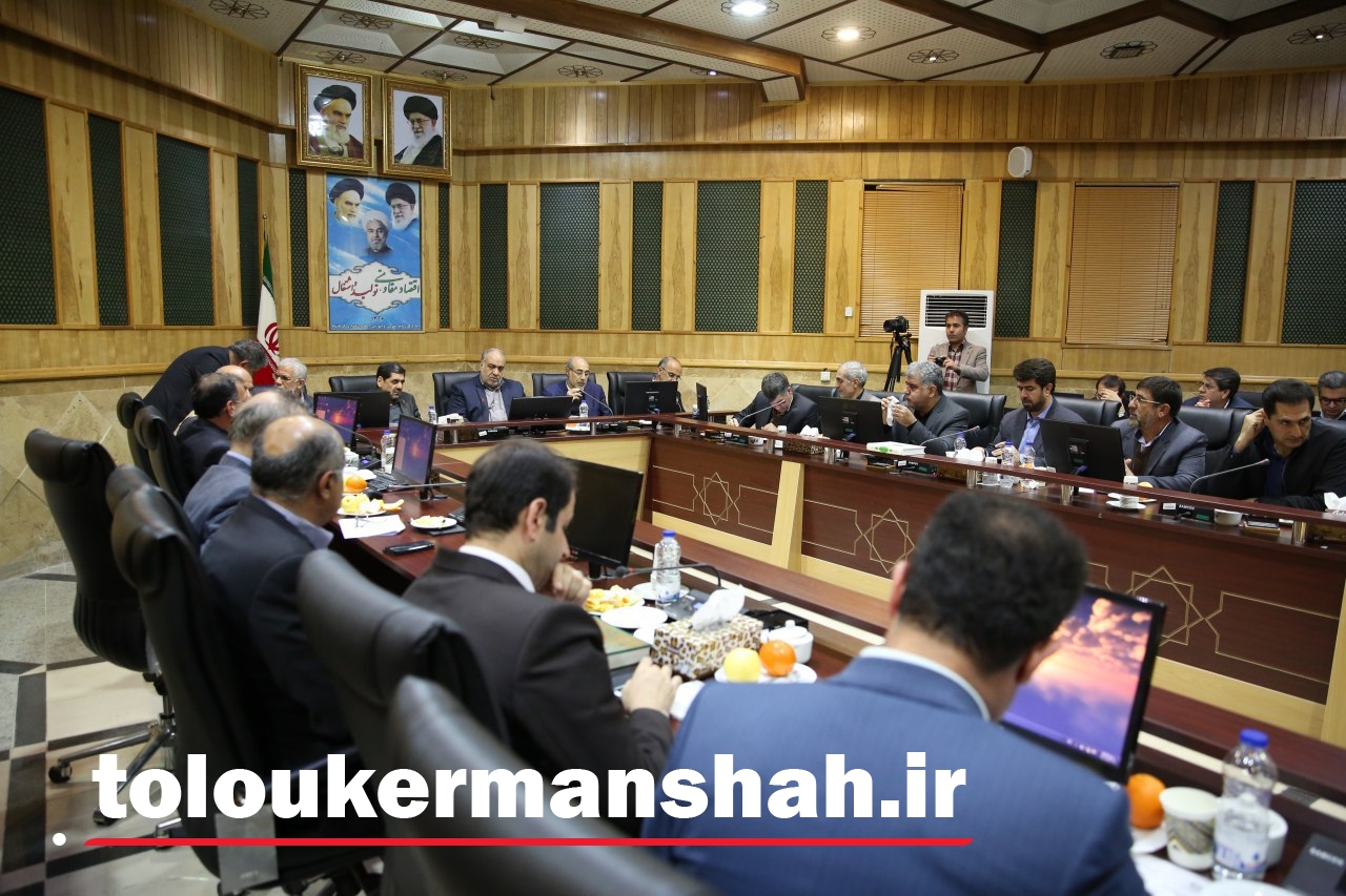 مدیران استان کرمانشاه با جسارت بیشتری به کمک زلزله زدگان بیایند/ تصمیم‌های اصولی برای بازسازی  گرفته شده است