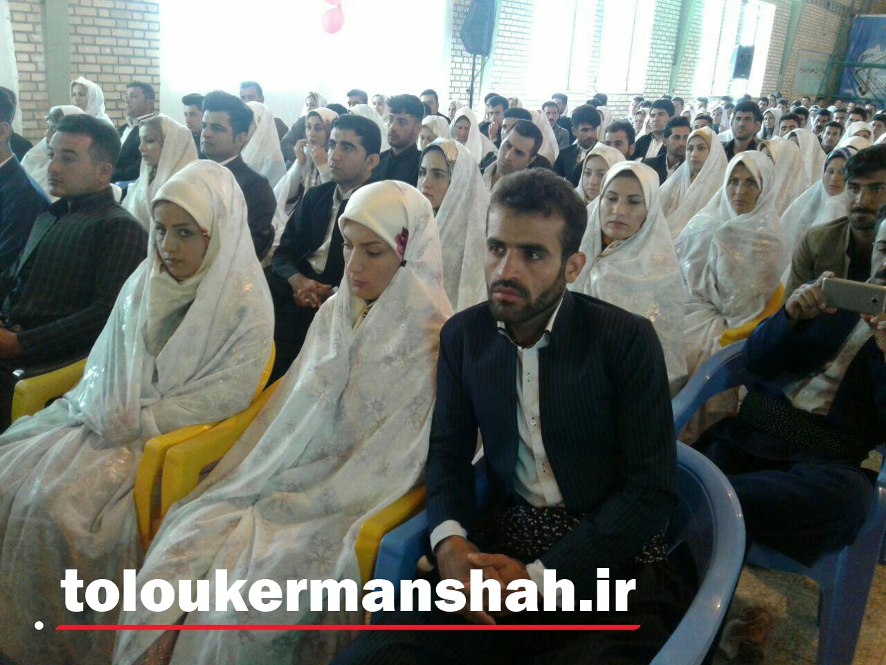 اهدای ۱۸۰ سری جهیزیه به زوج‌های زلزله‌زده شهرستان ثلاث باباجانی