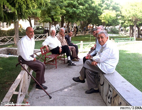کرمانشاه دوازدهمین استان پیر کشور است۸.۵ درصد جمعیت استان را سالمندان تشکیل می‌دهند.