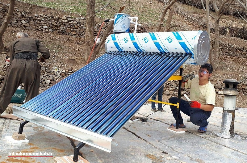 ۷۷ دستگاه آبگرمکن خورشیدی در روستاهای ثلاث باباجانی نصب شد