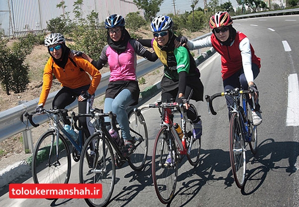 برگزاری همایش بزرگ دوچرخه سواری بانوان در کرمانشاه