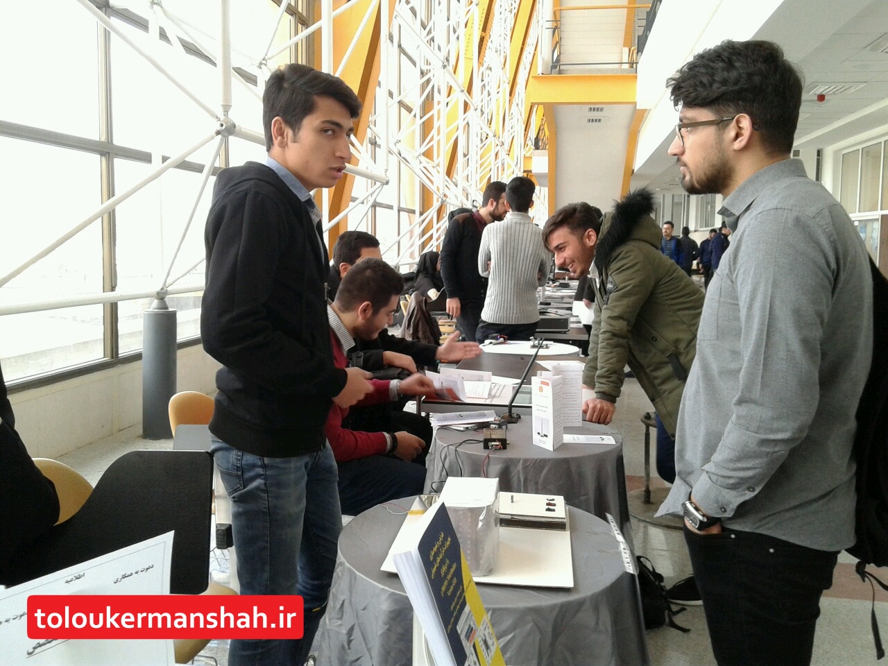 برپایی نمایشگاه دستاوردهای فناورانه دانشجویان دانشگاه صنعتی کرمانشاه