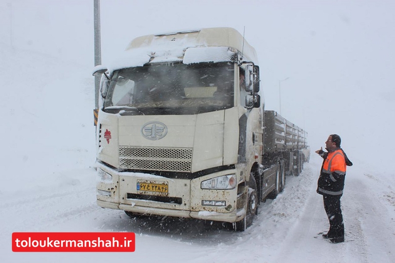 تردد کامیون های کشنده در محور سنندج به دیواندره ممنوع شد