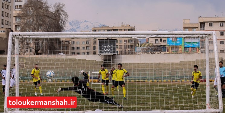 تیم  فوتبال هفت نفره کرمانشاه در جایگاه نخست ایستاد