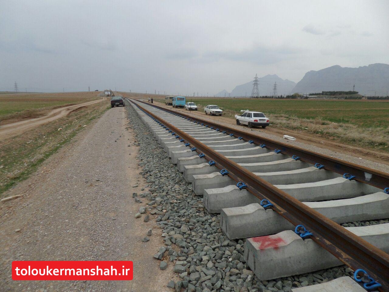 اعتراض استاندار کرمانشاه به مصوبه‌ای که راه‌آهن خسروی را تعطیل کرده است/باید به حال استانی که در تهران برایش تصمیم می‌گیرند، گریه کرد