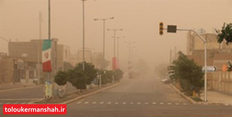 وزش باد و گرد و غبار در راه کرمانشاه/ هوا خنک می‌شود