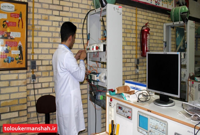 صندلیهای خالی آموزشگاههای آزاد فنیوحرفهای کرمانشاه