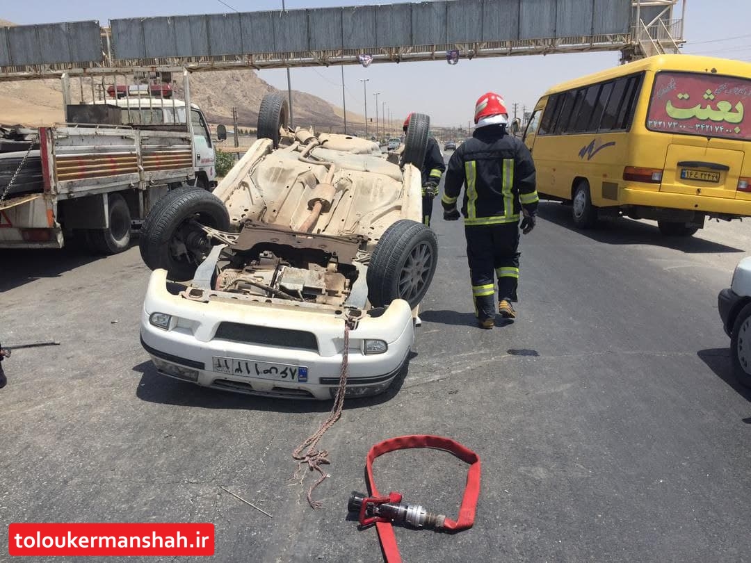 واژگونی خودرو سمند در محور کرمانشاه _ بیستون یک مصدوم برجای گذاشت
