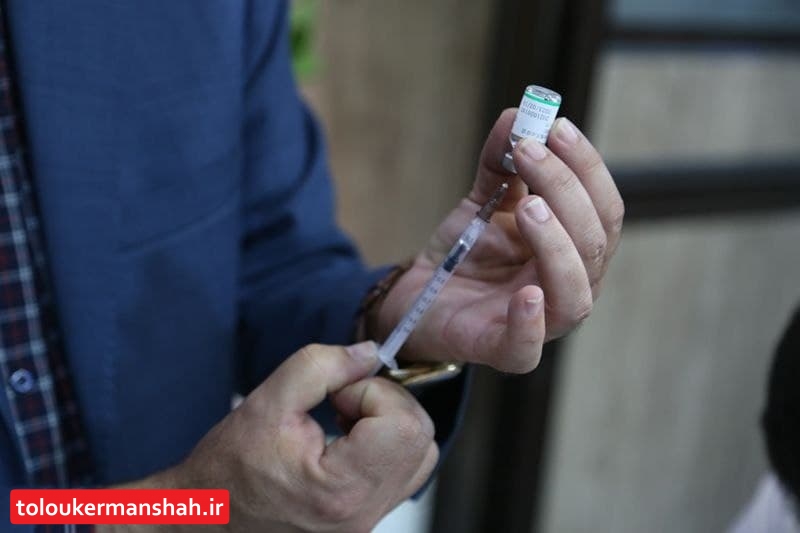 تزریق دُز اول واکسن کرونا باید ۲ هفته آینده در کرمانشاه به اتمام برسد