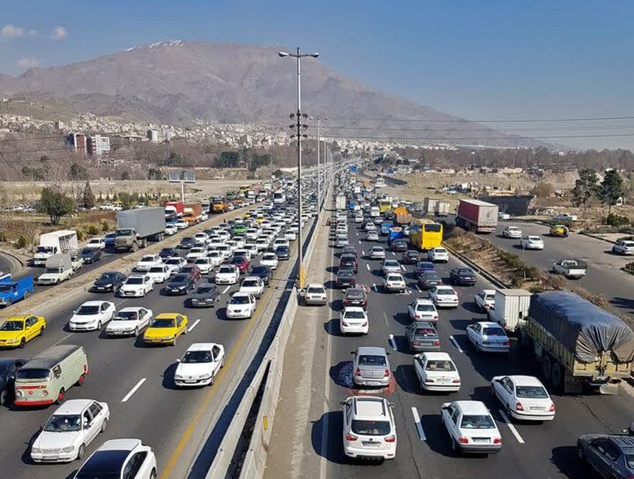 ترافیک در جاده‌های منتهی به مرز‌ خسروی روان است