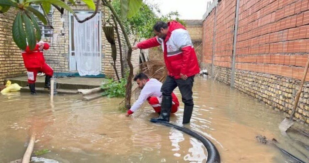 آماده‌باش ۱۸۰ نیروی هلال احمر کرمانشاه برای بارش‌های پیش رو