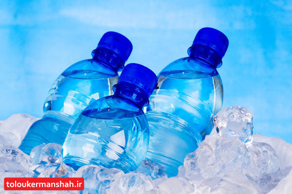 بطری‌های آب معدنی را زیر نور خورشید یا فریزر قرار ندهید