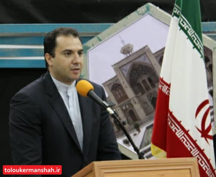 شهردار کرمانشاه با تمام توان در حال خدمت به جامعه شهروندی است
