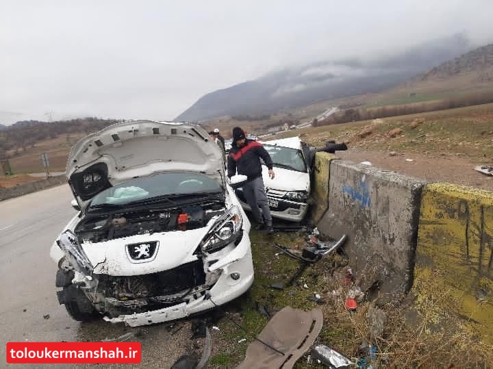 ۲کشته و زخمی در تصادف جاده کرمانشاه_اسلام آباد+تصویر