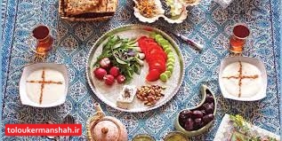 تبلیغات عجیب یک رستوران؛ دعوت به صرف نهار در ماه مبارک رمضان!