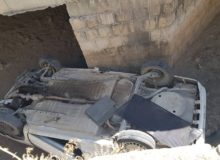 ۲ نفر بر اثر سقوط سواری پراید از پل در محور کامیاران به کرمانشاه مصدوم شدند