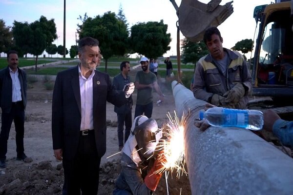 جابجایی ۲۷۰ متر خط لوله گاز در بستر و حاشیه رودخانه قرهسو