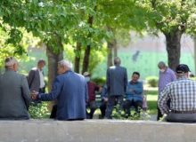 این افراد پس از ۳۵ سال بازنشسته می‌شوند