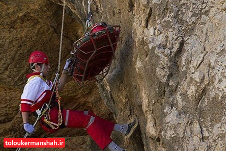نجات ۸ کوهنورد گرفتار در ارتفاعات «قله بلوچ» کرمانشاه