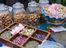 ارسال ۱۰ هزار دلار سوغات کرمانشاه به خارج کشور/از روغن حیوانی و پسته تا بادام و ترخینه