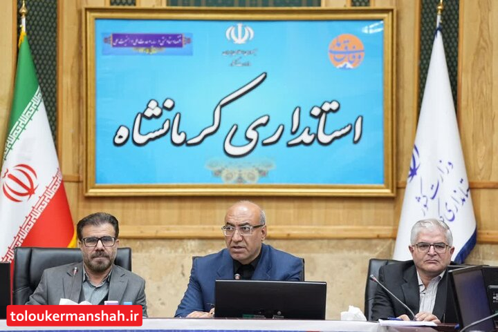 از هیچ مدیر یا فرمانداری نمیپذیرم که در محل خدمت خود مستقر نباشد